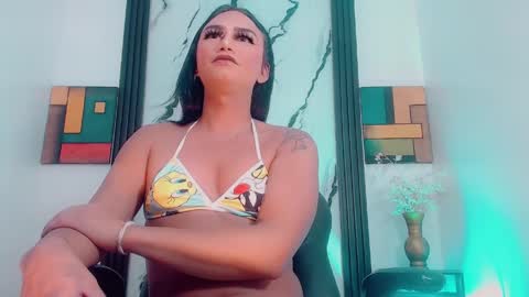 dayana_dias online show from 10, 4, 2026