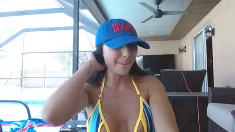 Snapshot of dazeydo chatting on 8, 3, 2025 Dazey online show from 8, 3, 2025