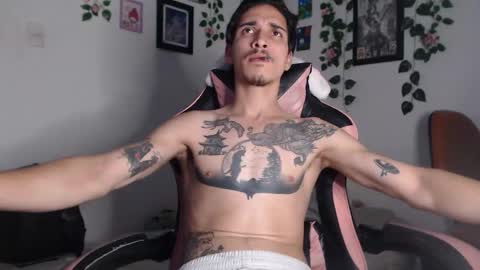 Snapshot of dazzayyy chatting on 13, 12, 2024 dazzayy online show from 13, 12, 2024