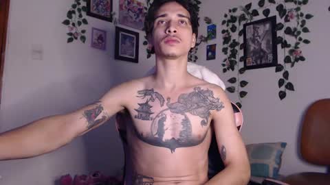 Snapshot of dazzayyy chatting on 25, 12, 2024 dazzayy online show from 25, 12, 2024