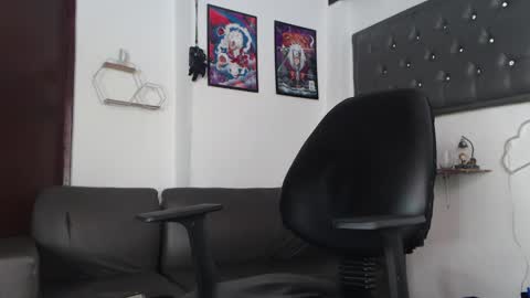 Snapshot of dazzayyy chatting on 23, 2, 2025 dazzayy online show from 23, 2, 2025