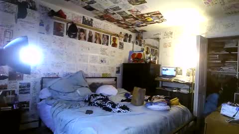 dbeamon92 online show from 9, 3, 2026