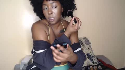 Duchess Coco - Coco Puffs online show from 28, 1, 2025