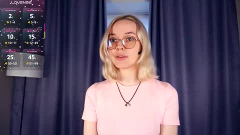 Snapshot of deannmaslen chatting on 6, 11, 2025 Charlie 18yo online show from 6, 11, 2025