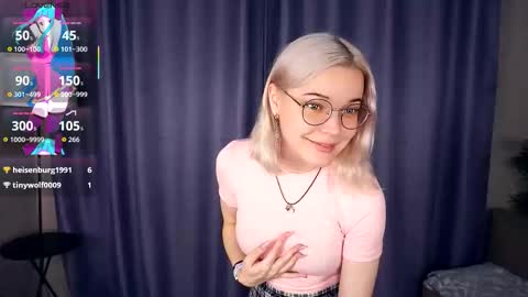 Snapshot of deannmaslen chatting on 22, 11, 2025 Charlie 18yo online show from 22, 11, 2025