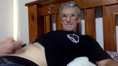 deanofflove2210 online show from 25, 2, 2025