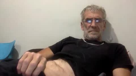 Snapshot of deanofflove221000 chatting on 17, 3, 2026 deanofflove221000 online show from 17, 3, 2026