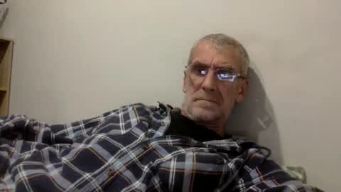 deanofflove221000 online show from 30, 3, 2026