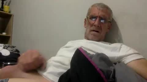 Snapshot of deanofflove221000 chatting on 11, 4, 2026 deanofflove221000 online show from 11, 4, 2026