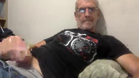 Snapshot of deanofflove221000 chatting on 14, 4, 2026 deanofflove221000 online show from 14, 4, 2026