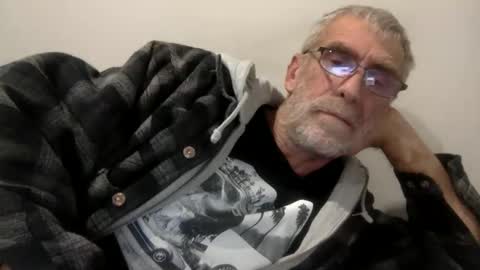 Snapshot of deanofflove221000 chatting on 23, 4, 2026 deanofflove221000 online show from 23, 4, 2026