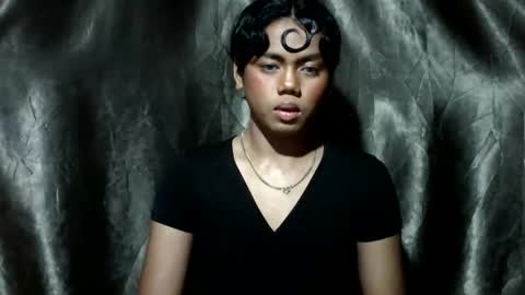 Snapshot of debbie_queen chatting on 17, 12, 2025 debbie_queen online show from 17, 12, 2025