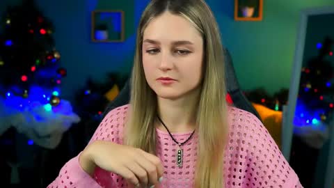 Snapshot of deboralarson chatting on 17, 12, 2024 Debora online show from 17, 12, 2024