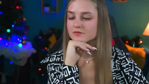 Snapshot of deboralarson chatting on 20, 12, 2024 Debora online show from 20, 12, 2024