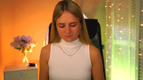 Snapshot of deboralarson chatting on 1, 4, 2026 Debora online show from 1, 4, 2026