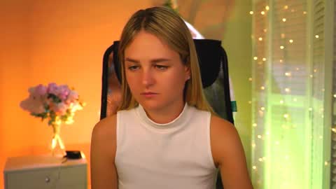 Snapshot of deboralarson chatting on 2, 4, 2026 Debora online show from 2, 4, 2026