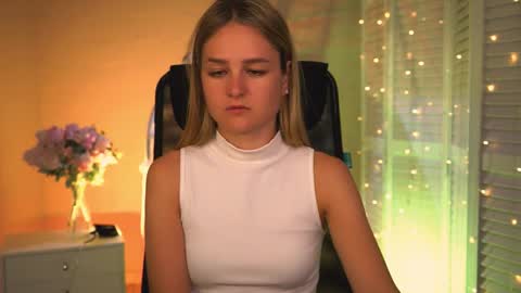 Snapshot of deboralarson chatting on 7, 4, 2026 Debora online show from 7, 4, 2026