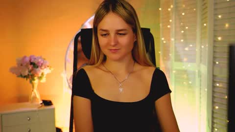 Snapshot of deboralarson chatting on 15, 4, 2026 Debora online show from 15, 4, 2026