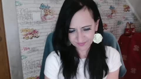 Snapshot of debramilf chatting on 25, 6, 2026 DebraMilf online show from 25, 6, 2026