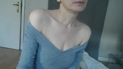 Snapshot of deessedivine chatting on 20, 10, 2025 KamiDevi online show from 20, 10, 2025