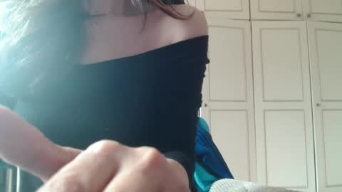 KamiDevi online show from 27, 3, 2026