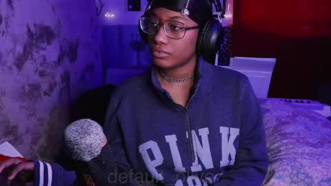 Olive Oakley online show from 7, 1, 2025