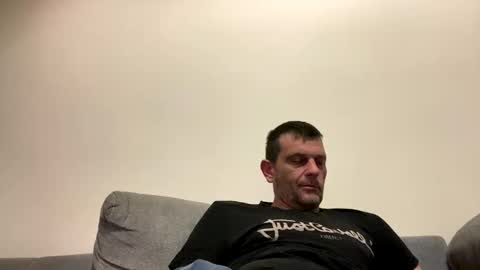 Snapshot of defloy chatting on 1, 12, 2025 Defloy online show from 1, 12, 2025