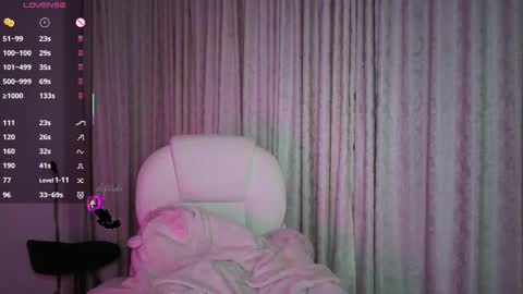 Snapshot of deftsuki chatting on 12, 9, 2025 Stephanie.e  online show from 12, 9, 2025