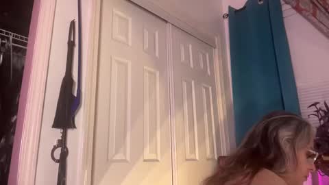 Snapshot of degeneratesaint chatting on 2, 12, 2025 Tori online show from 2, 12, 2025