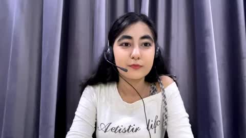 Snapshot of deirdreeschenbacher chatting on 22, 4, 2026 Sofia online show from 22, 4, 2026