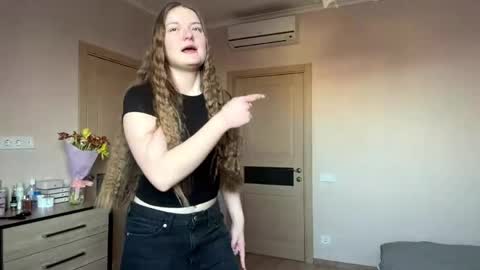 Mila online show from 17, 3, 2026