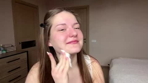 Mila online show from 12, 4, 2026