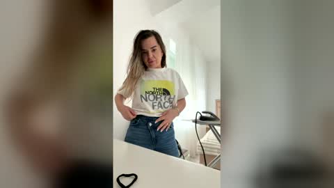 deliadelicious online show from 13, 4, 2026