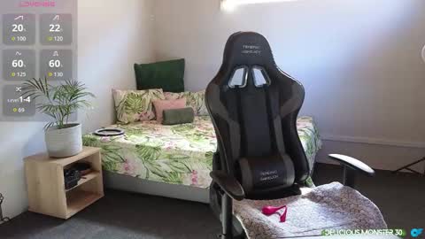 Snapshot of deliciousmonster30 chatting on 28, 10, 2025 Kitty online show from 28, 10, 2025