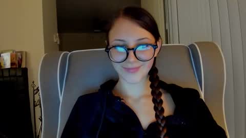 deliciousnoni online show from 1, 11, 2025