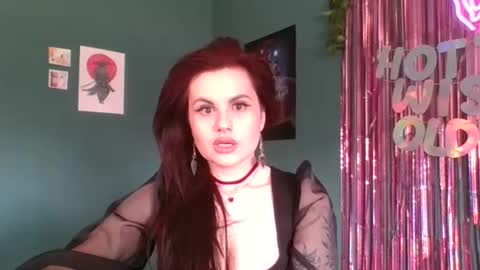 dellacrush_ online show from 6, 2, 2025