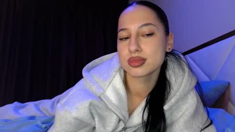 delly_love online show from 27, 10, 2025