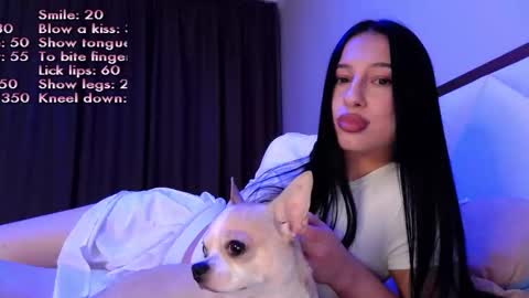 delly_love online show from 7, 11, 2025