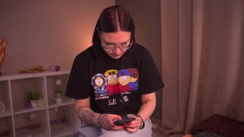 Hey hey Im Scally my first day here online show from 18, 12, 2025