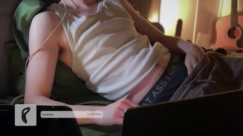 Snapshot of delpetious chatting on 15, 12, 2025 Del Petious online show from 15, 12, 2025