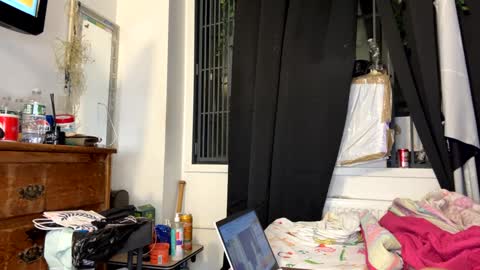 Snapshot of deluxxxeblu chatting on 8, 2, 2025 TankinBody online show from 8, 2, 2025