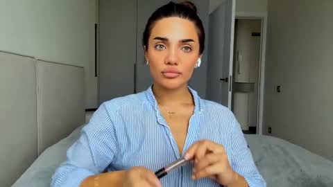 Snapshot of demetricekorf chatting on 27, 5, 2026 Anna online show from 27, 5, 2026