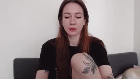 Snapshot of demiamour chatting on 19, 9, 2025 Demi. not your babybabebb and other shit online show from 19, 9, 2025