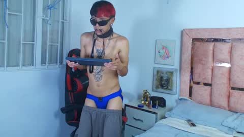 Snapshot of demiansalvatore chatting on 15, 12, 2025 Demian and Salvatore online show from 15, 12, 2025