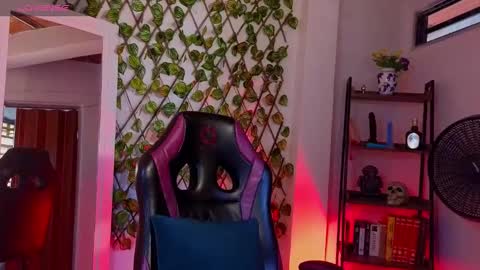 DEMI online show from 7, 3, 2025