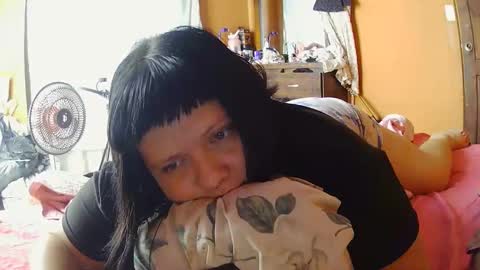 Snapshot of demonchubbygirl chatting on 21, 5, 2026 demonchubbygirl online show from 21, 5, 2026