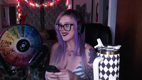 Snapshot of demongf chatting on 9, 4, 2026 Demoness Mina online show from 9, 4, 2026