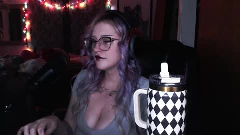 Snapshot of demongf chatting on 17, 4, 2026 Demoness Mina online show from 17, 4, 2026