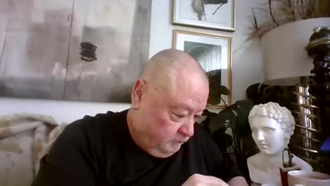 Snapshot of denboisvin2043 chatting on 1, 3, 2025 denboisvin2043 online show from 1, 3, 2025