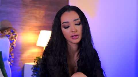 denisedevilles online show from 7, 12, 2024